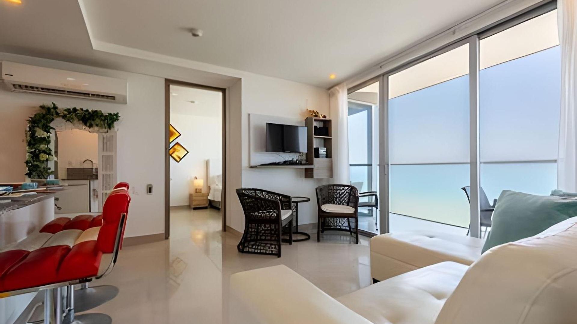 Awesome Oceanfront “morros City” 29th Floor 2r/3br *